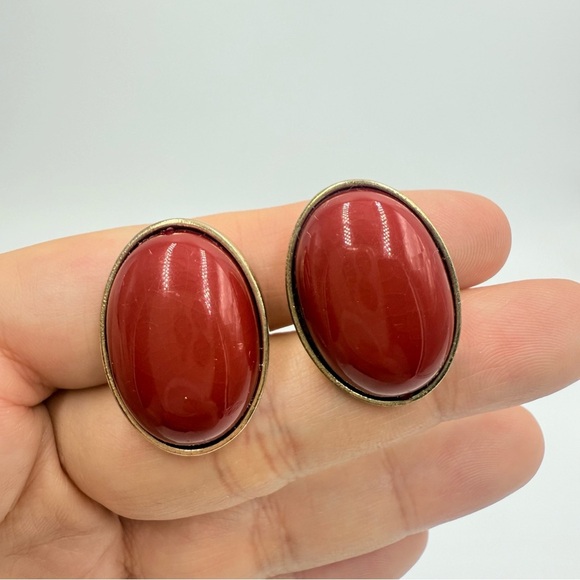 Vintage Red Lucite Beads Cabochon Clip Earrings - Picture 1 of 5